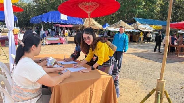 LINE_ALBUM_เปิดกาดโก๊งโก้ง_250117_38