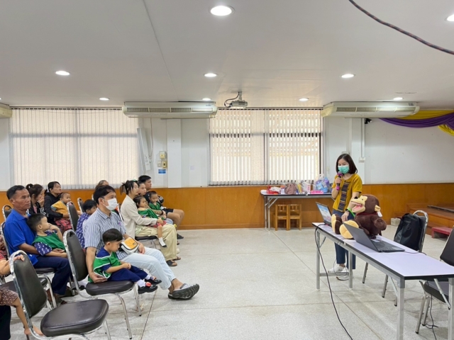 LINE_ALBUM_180768 กิจกรรมแปรงฟันศพด._250718_22