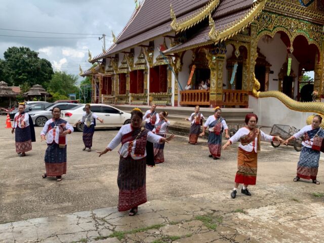 LINE_ALBUM_ก๋วยสลากวัดบ้านดง+วัดท่าสี_250908_45