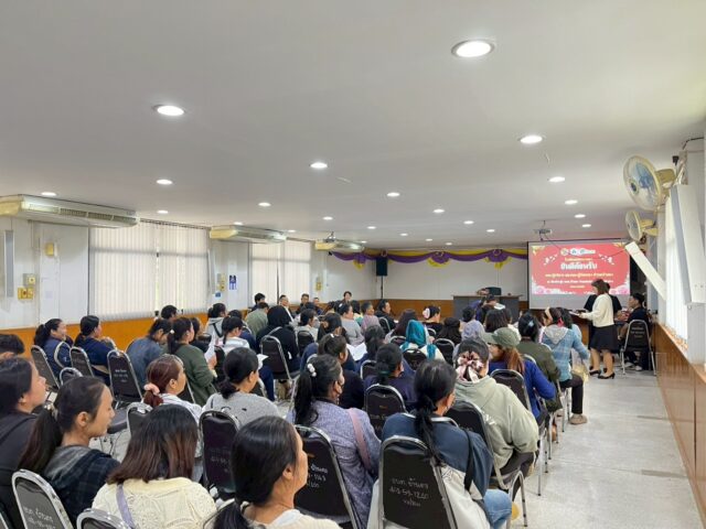 LINE_ALBUM_18112568 นายกเปิดประชุมผู้ปกครองแม่เมาะวิท_251118_23