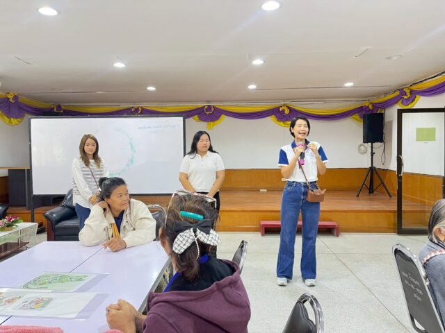 LINE_ALBUM_2568-12-28 ปักผ้า_251230_5