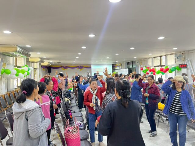 LINE_ALBUM_2569-01-14 กิจกรรมแลกของขวัญ_260115_140
