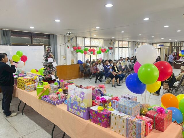 LINE_ALBUM_2569-01-14 กิจกรรมแลกของขวัญ_260115_149