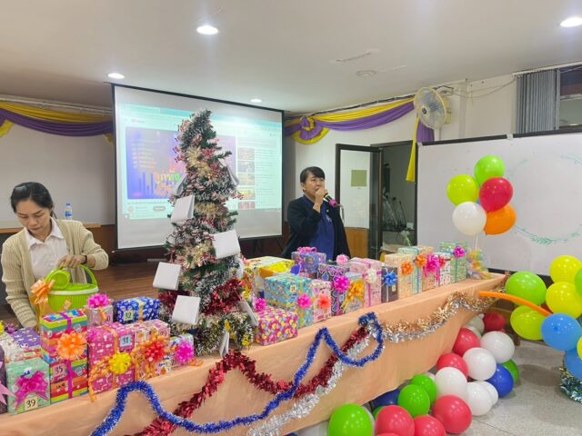 LINE_ALBUM_2569-01-14 กิจกรรมแลกของขวัญ_260115_152