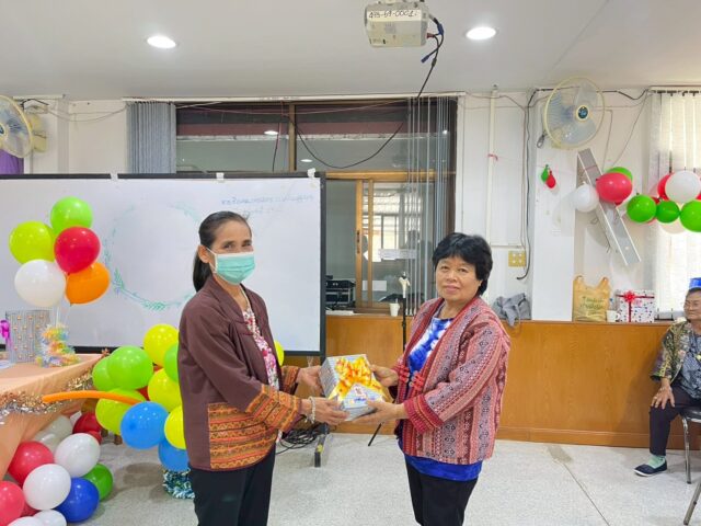 LINE_ALBUM_2569-01-14 กิจกรรมแลกของขวัญ_260115_51