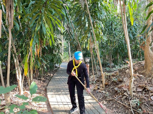 LINE_ALBUM_2569-01-16 จิตอาสาวันครู_260116_43