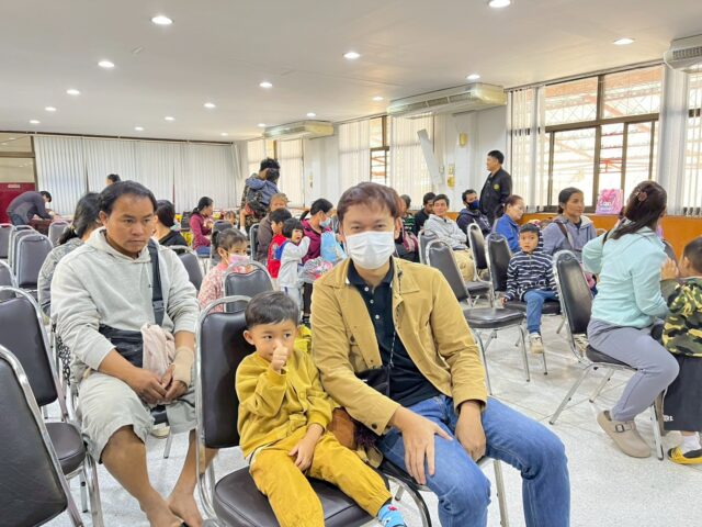 LINE_ALBUM_หนูน้อยปลอดภัยสวมหมวกกันน็อค_260126_126