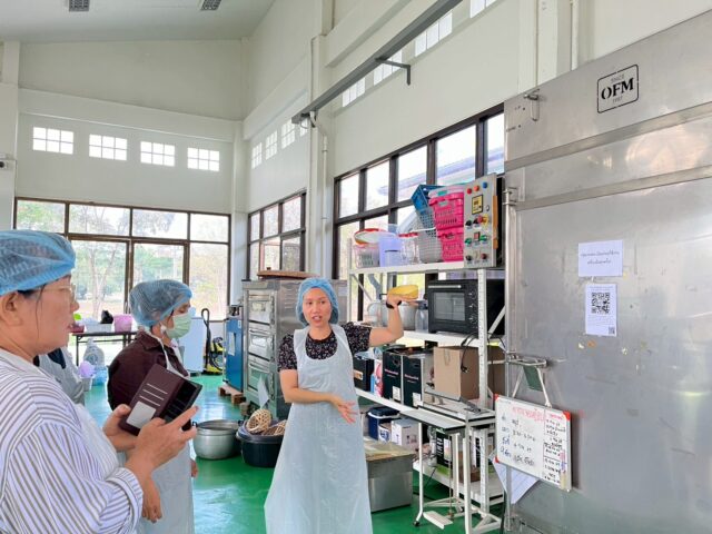 LINE_ALBUM_2569-02-11 กิจกรรมแปรรูปสับปะรด ม.ราชภัฏลำปาง_260213_41