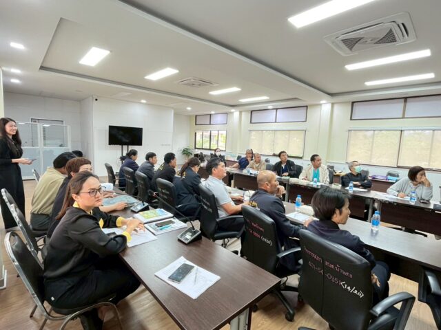 LINE_ALBUM_2569-03-13 ประชุมจัดทำและประสานแผนพัฒนาตำบล_260313_10