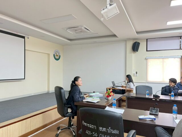 LINE_ALBUM_2569-03-13 ประชุมจัดทำและประสานแผนพัฒนาตำบล_260313_20