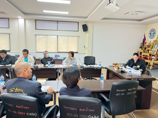 LINE_ALBUM_2569-03-13 ประชุมจัดทำและประสานแผนพัฒนาตำบล_260313_8