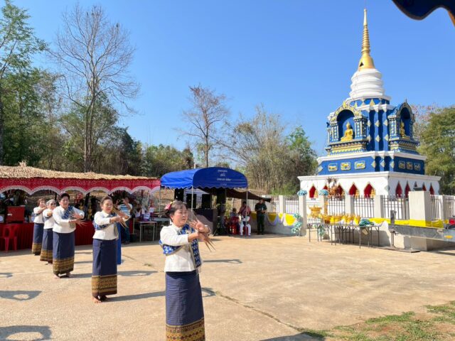 LINE_ALBUM_2569-03-18 ยกฉัตรยอดพระธาตุ ณ ที่พักสงฆ์บ้าน_260318_3