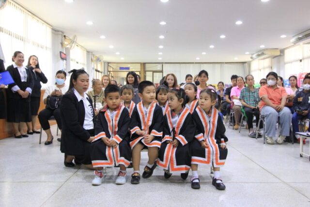 LINE_ALBUM_งานประชุมผู้ปกครอง ปฐมนิเทศ 27369_260327_153
