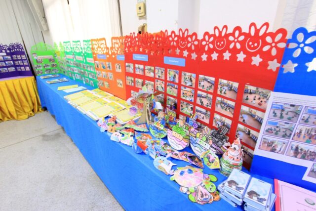 LINE_ALBUM_งานประชุมผู้ปกครอง ปฐมนิเทศ 27369_260327_73