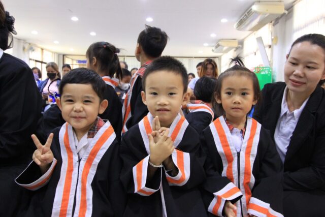 LINE_ALBUM_งานประชุมผู้ปกครอง ปฐมนิเทศ 27369_260327_84