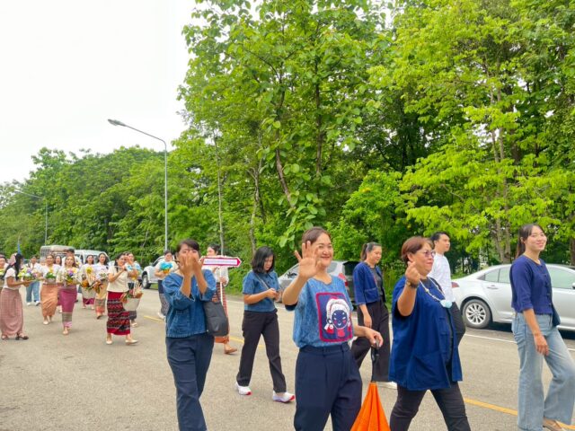 LINE_ALBUM_2569-06-11 จัดขบวนแห่สักการบูชาศาลหลักเมือง_260611_36